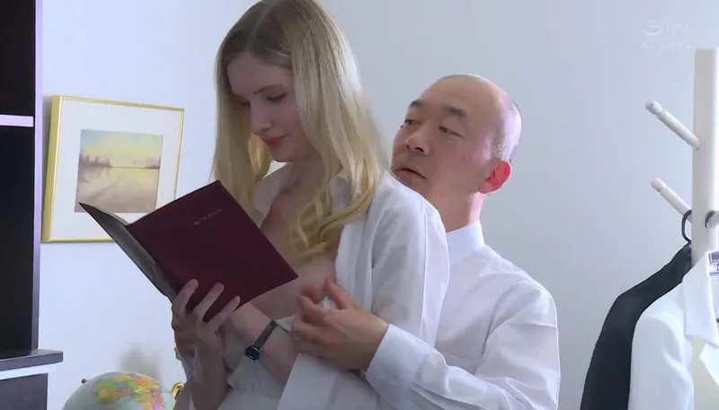 Người vợ chấp nhận làm gấu cho đối tác của chồng để trả nợ
