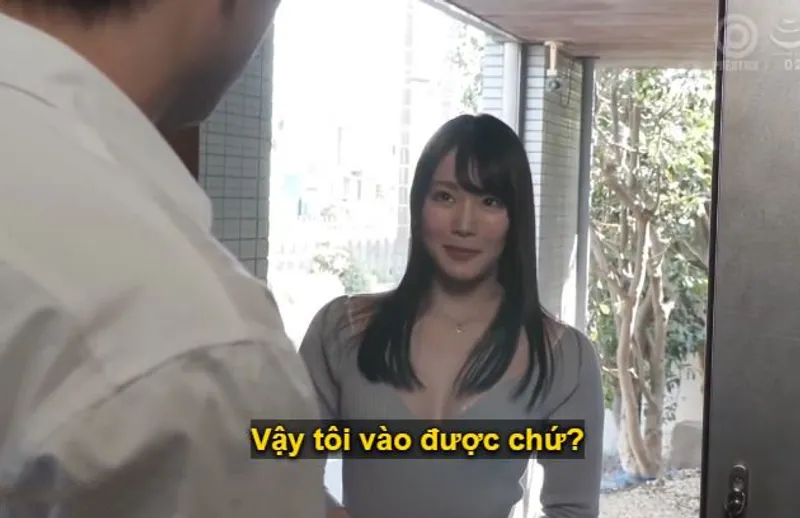 Anh chàng nhà giàu sát vách bị cô em xinh tươi bên nhà trẻ, mới dọn về cùng gã chồng, chủ động rủ rê quan hệ.
